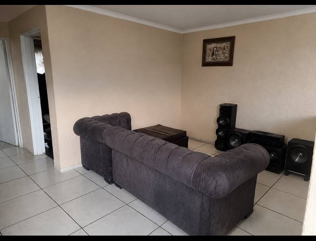 2 BEDROOM HOUSE FOR SALE IN EVATON WEST